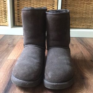 UGG Classic Short Boot